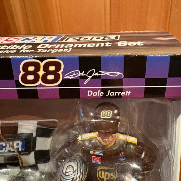 2003 NASCAR Dale Jarrett #88
Christmas Ornament Set UPS LOGO - Picture 4 of 6